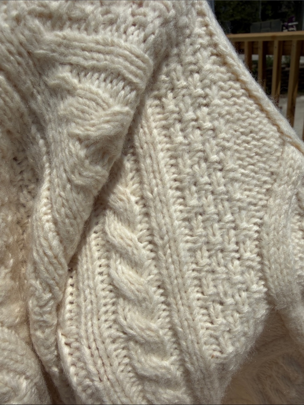 Abercrombie & Fitch Cream Cable Crew Sweater, Size XXS. - Picture 8 of 8